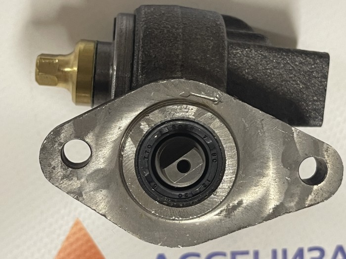 Насос масляный для вакуумного насоса Jurop PNR 122d ПНР 122 ПНР 124 правое вращение 4024251000