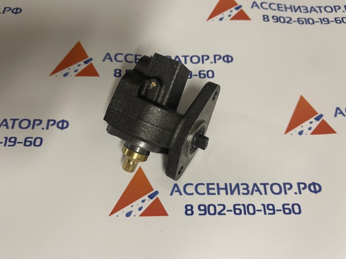 Насос масляный для вакуумного насоса Jurop PNR 122d ПНР 122 ПНР 124 правое вращение 4024251000
