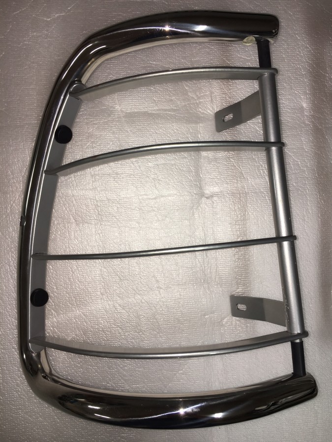 Защита задних фонарей TOYOTA Land Cruiser J100 ANTEC 1404107