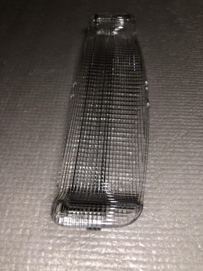 Линза стекло салонного фонаря TOYOTA Camry 81351AA010