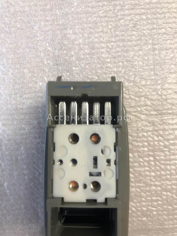 Кнопка заднего левого стеклоподъемника TOYOTA Camry V20 84810AA010G0