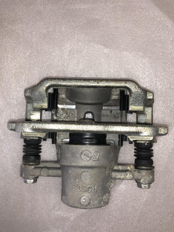 Суппорт тормозной задний левый TOYOTA AVENSIS II 2003-2008 4775005070