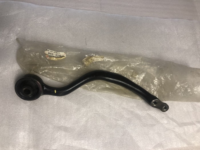 Рычаг левый передний нижний LEXUS GS  Toyota ARISTO 4867030150