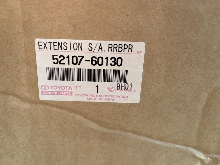 Клык заднего бампера левый TOYOTA Land Cruiser J80 5210760130