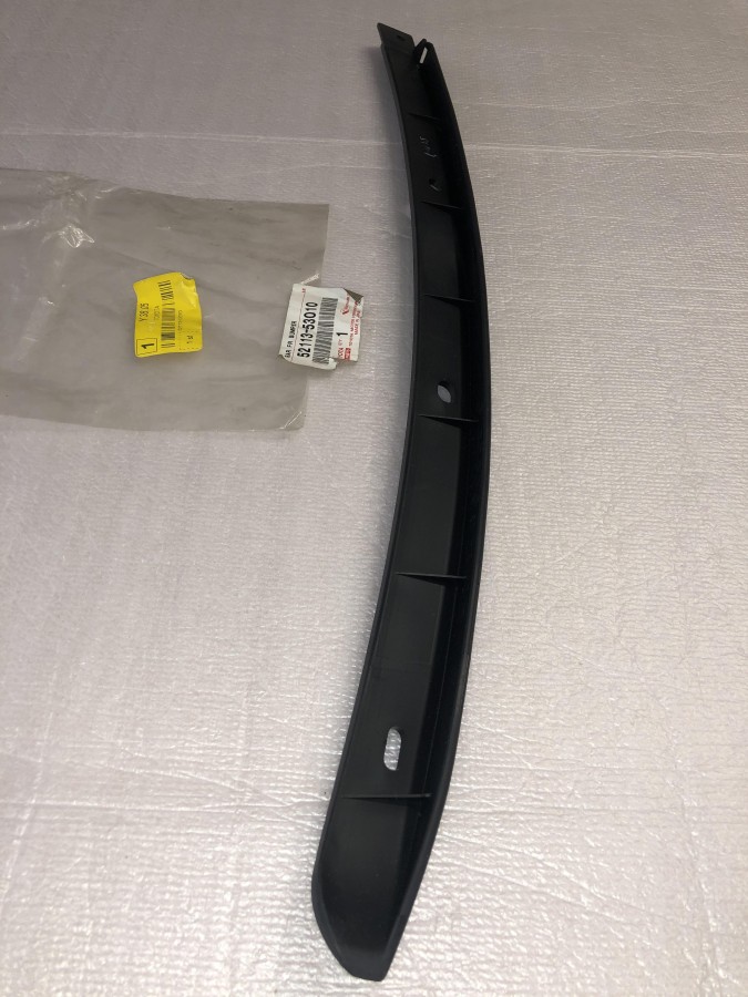 Накладка рамки радиатора LEXUS IS 5211353010