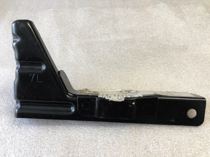 Кронштейн крепления противотуманной фары Lexus GX470 TOYOTA 5327260010