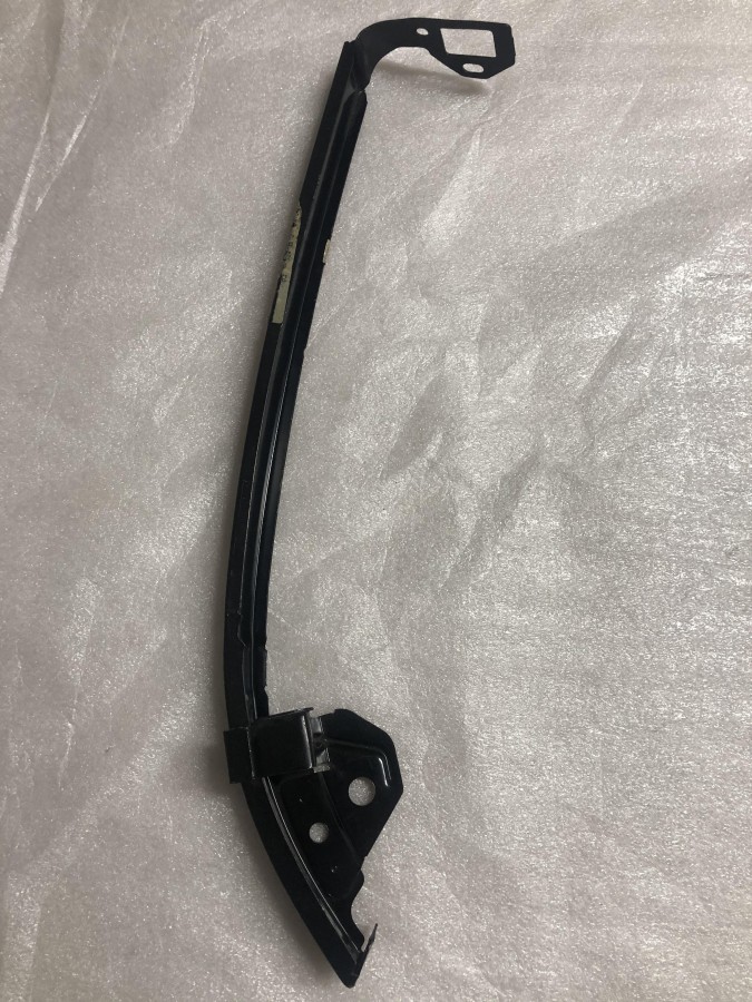 Планка фары передняя правая TOYOTA Avensis AT220 5390320040