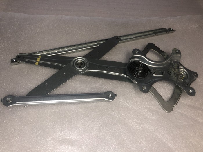 Стеклоподъемник передний левый TOYOTA CAMRY CV30 2001-2006 6980233060