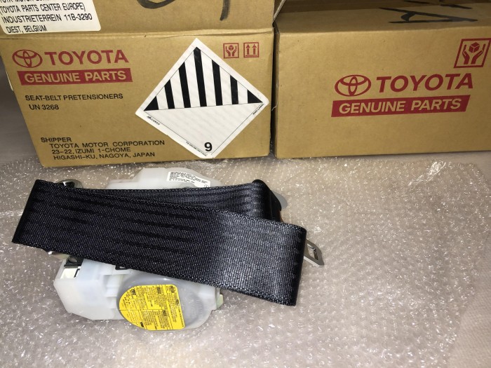 Ремень безопасности с пиропатроном передний левый LEXUS IS250 IS350 2005-2013 7322053130C3