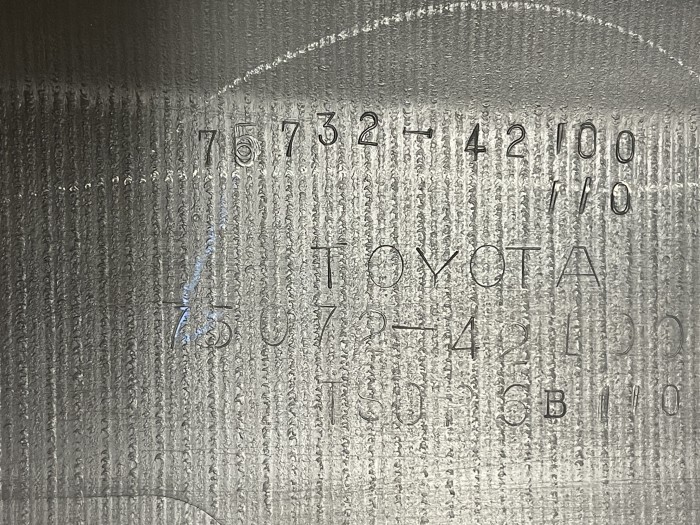 Молдинг передней левой двери TOYOTA RAV4 ACA21 7573242100