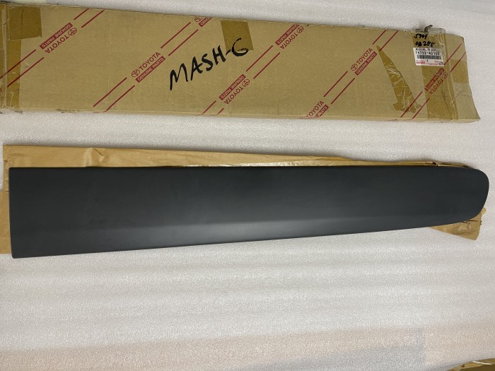 Молдинг передней левой двери TOYOTA RAV4 ACA21 7573242100