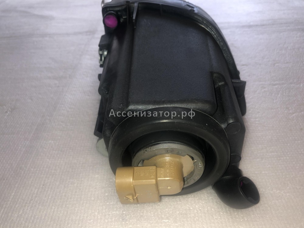 Фара противотуманная левая 1999-2005 Lexus IS 200 8122053012