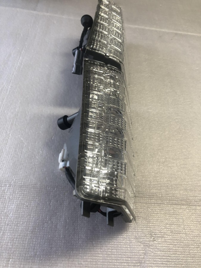 Фонарь задний правый LEXUS LX470 8167060080