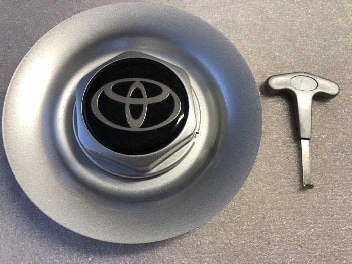 Колпак диска TOYOTA PZ423V06701E