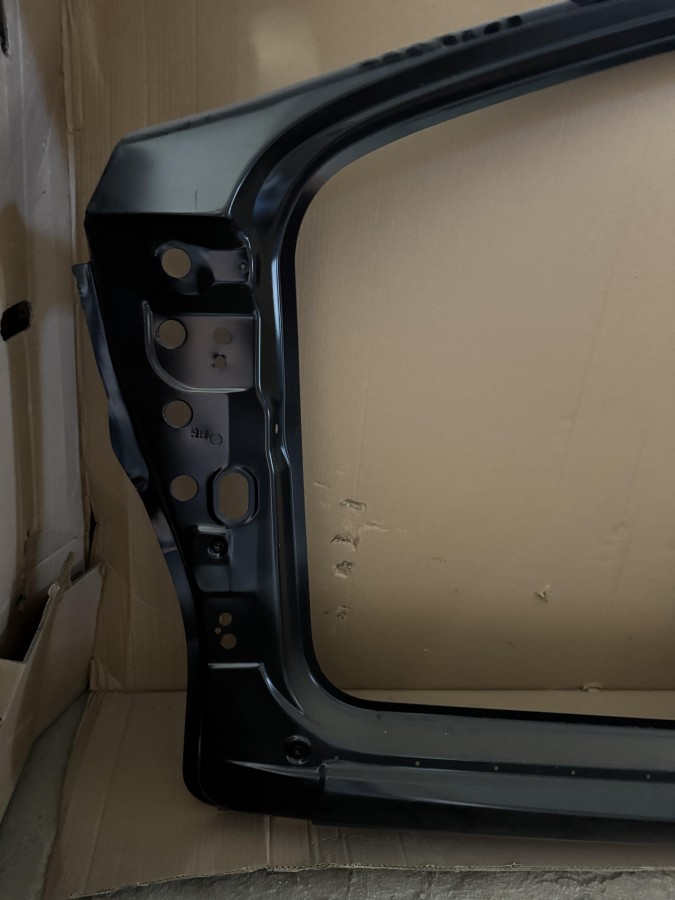 Боковина кузова левая Peugeot 307 8501A6