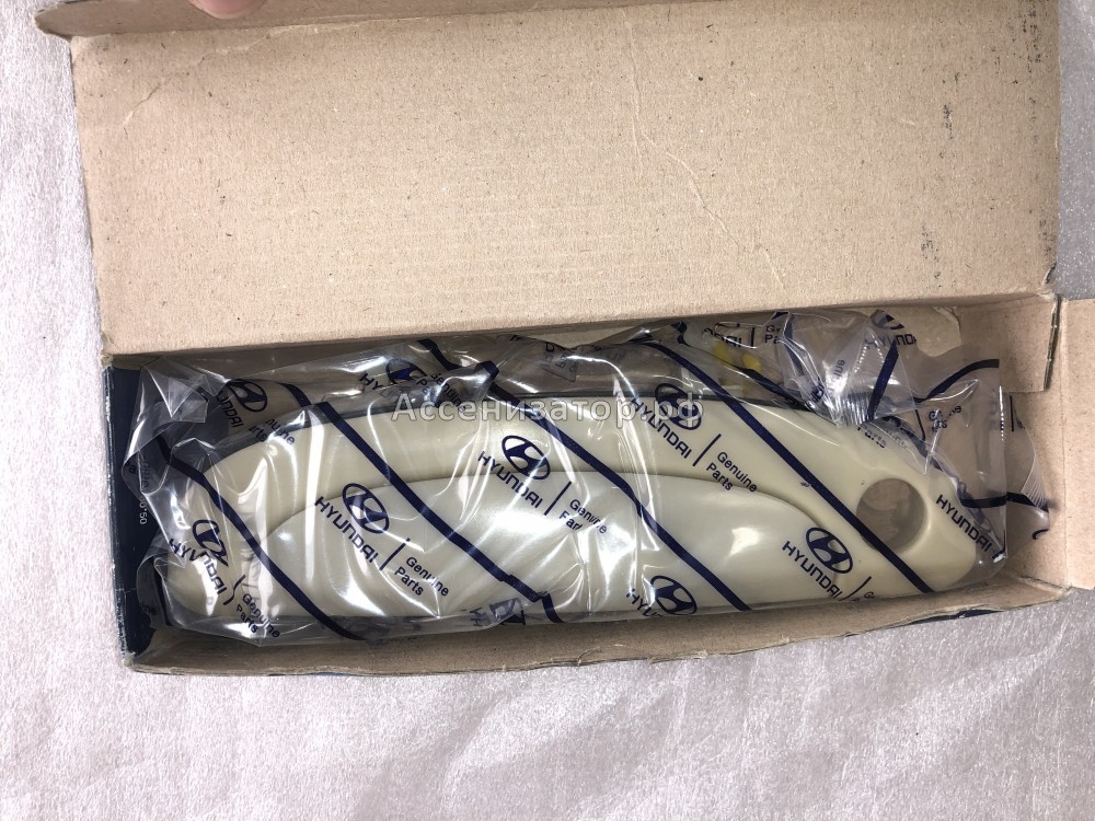 Ручка двери передней наружная левая HYUNDAI GETZ 2002-2010 826501C050