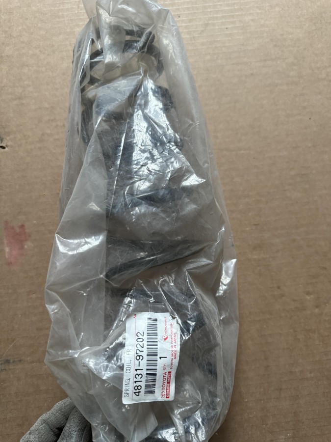 Пружина передняя Toyota Duet M110A 4813197202