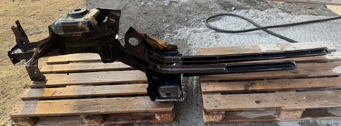 Лонжерон передний левый PEUGEOT 307 7212WH